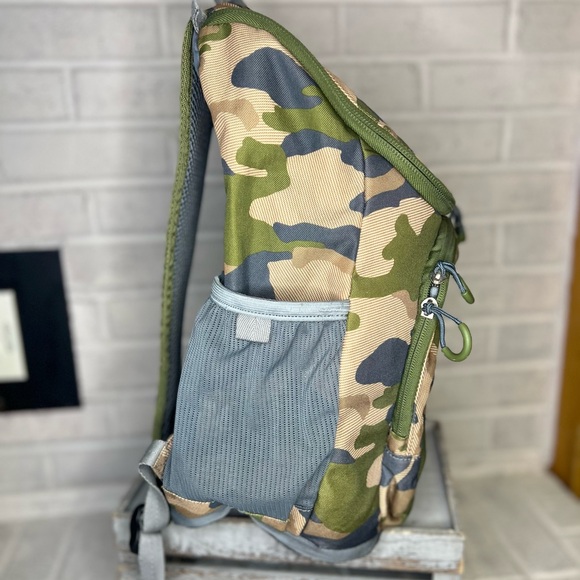 Embark Camouflage Backpack - Picture 2 of 6